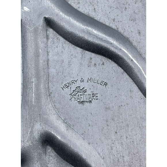 Oval Henry & Miller Kraftware Mid Century Aluminum Large Serving Tray Platter - Picture 5 of 5